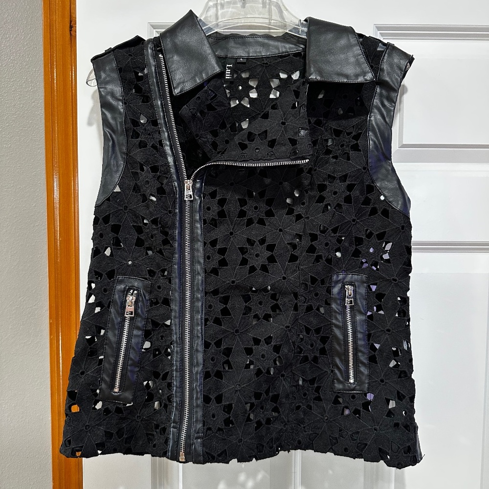Luii black rocker vest